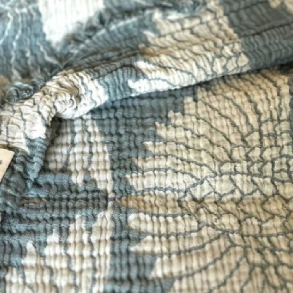 Luxury Bedspread King Organic Muslin Quilted Crinkle 2 Side FLiPSiDE Teal Crane - Picture 9 of 15